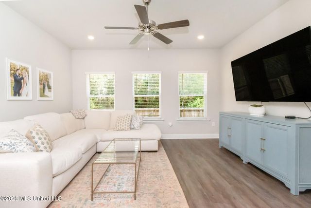 7808 Coral Lane, Ocean Springs, MS 39564