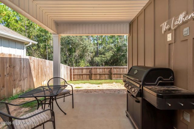 7808 Coral Lane, Ocean Springs, MS 39564