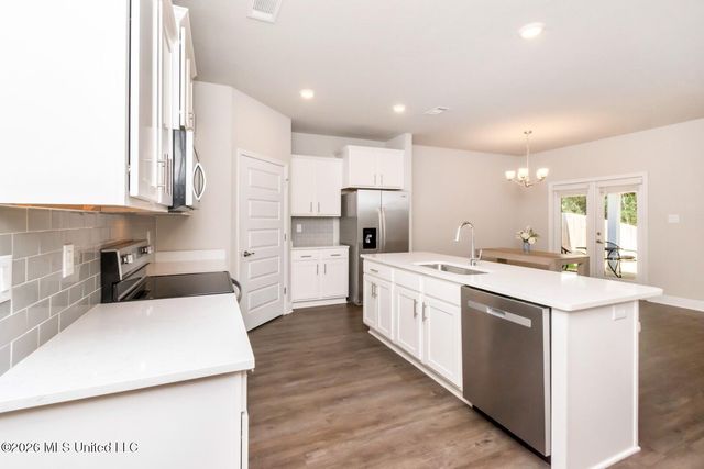 7808 Coral Lane, Ocean Springs, MS 39564