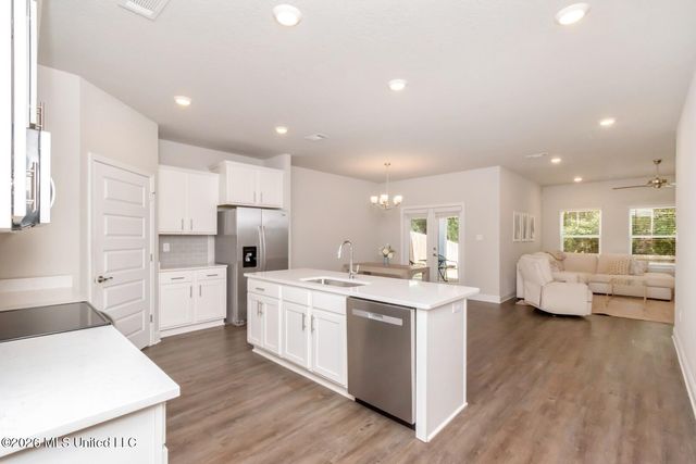 7808 Coral Lane, Ocean Springs, MS 39564