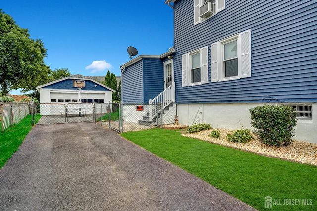 18 June Street, South River, NJ 08882