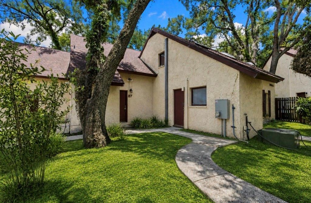 5641 ASHLEY OAKS DRIVE 37, Tampa, FL 33617