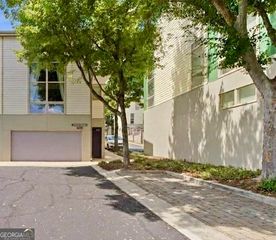 1278 Eames Green NW, Atlanta, GA 30318