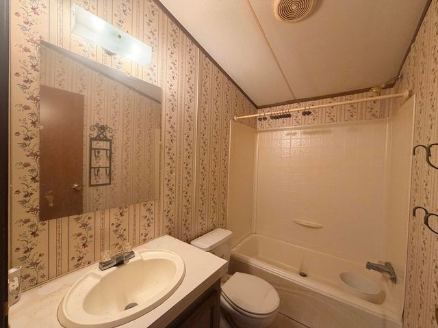 813 Bailey Road, Pineville, MO 64856