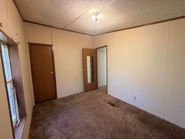 813 Bailey Road, Pineville, MO 64856