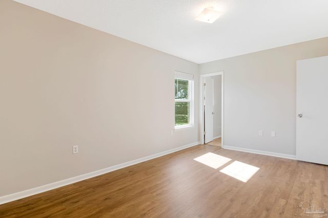 407 Celeste Ct, Mary Esther, FL 32569