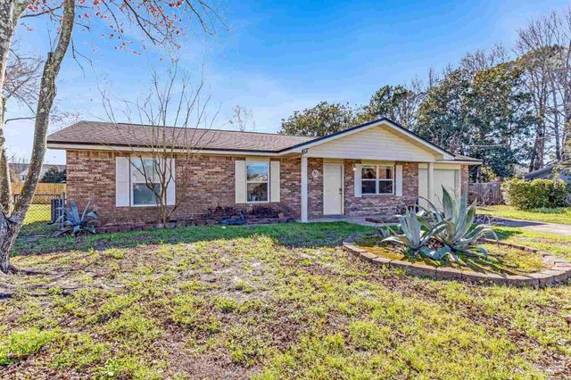 407 Celeste Ct, Mary Esther, FL 32569