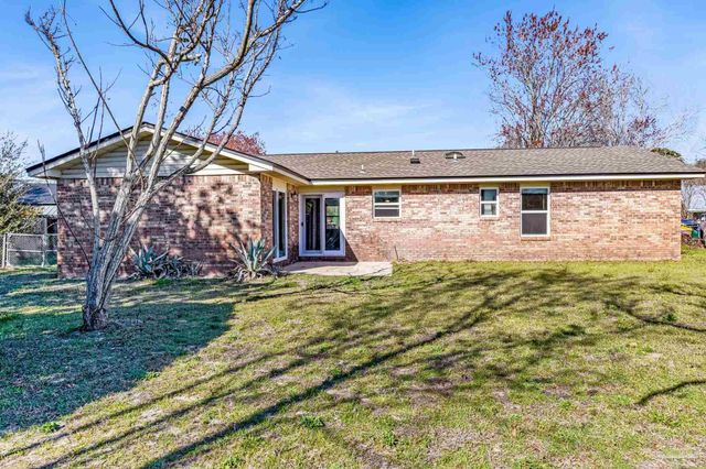 407 Celeste Ct, Mary Esther, FL 32569