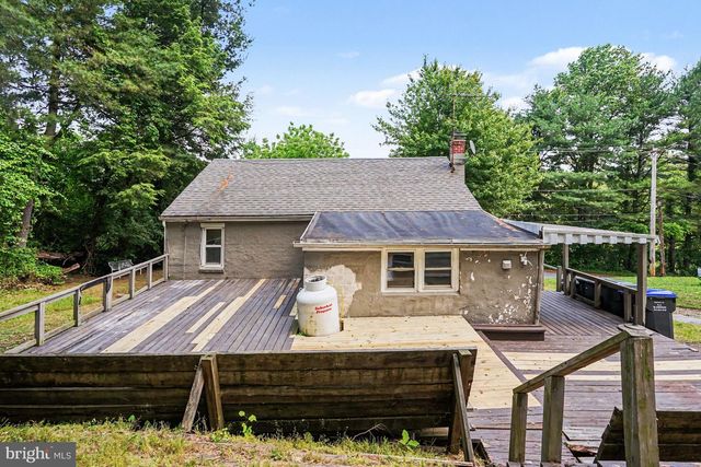 80 BOROLINE RD, Parkesburg, PA 19365