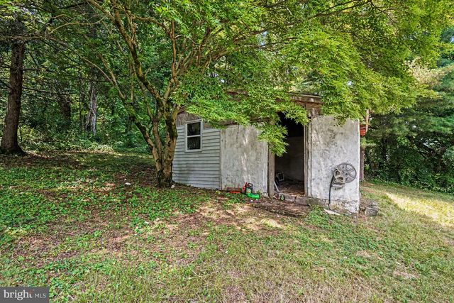 80 BOROLINE RD, Parkesburg, PA 19365