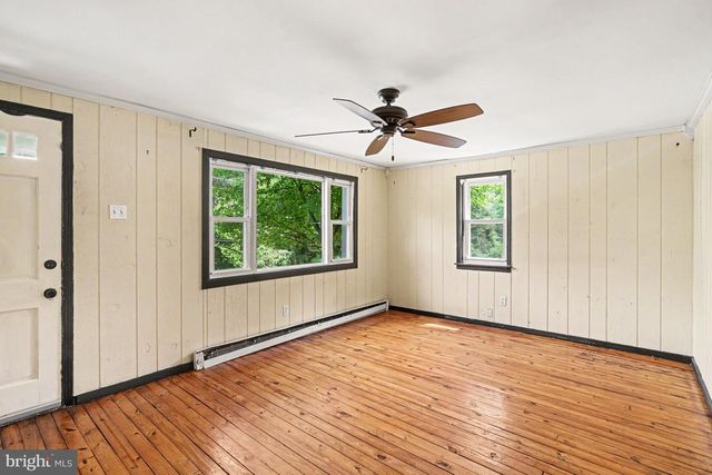 80 BOROLINE RD, Parkesburg, PA 19365