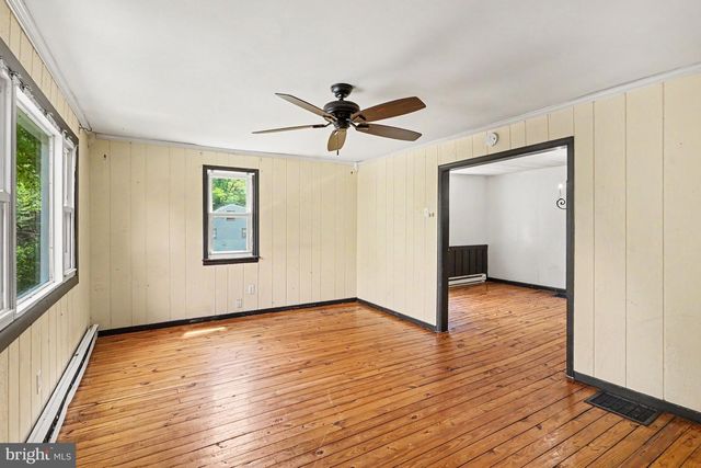 80 BOROLINE RD, Parkesburg, PA 19365