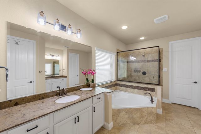 1105 Mallard Lakes Drive, Mckinney, TX 75072