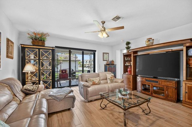 4785 San Fratello Circle, Lake Worth, FL 33467