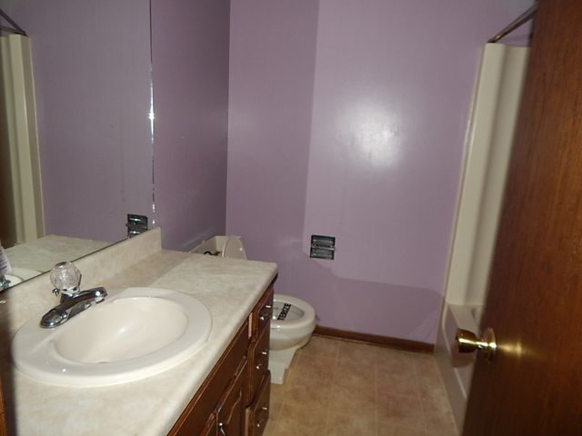 513 S 7th Street, Eldridge, IA 52748