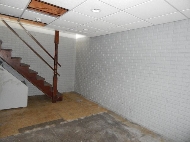 513 S 7th Street, Eldridge, IA 52748