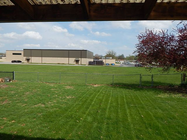 513 S 7th Street, Eldridge, IA 52748