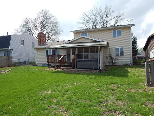 513 S 7th Street, Eldridge, IA 52748