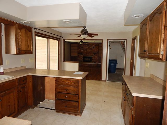 513 S 7th Street, Eldridge, IA 52748