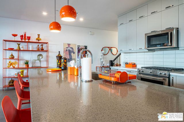 274 Mayfair Way, Palm Springs, CA 92264