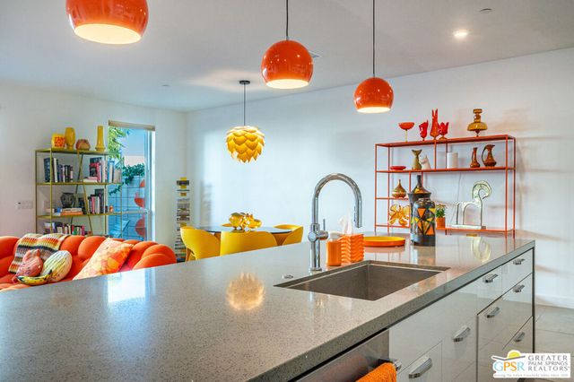 274 Mayfair Way, Palm Springs, CA 92264