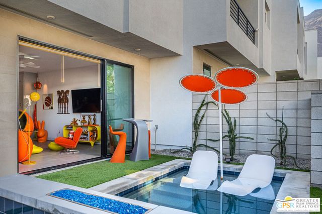 274 Mayfair Way, Palm Springs, CA 92264