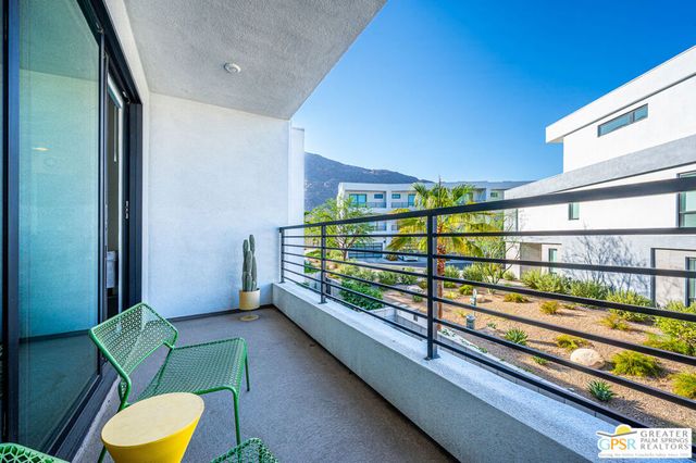 274 Mayfair Way, Palm Springs, CA 92264