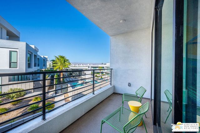 274 Mayfair Way, Palm Springs, CA 92264