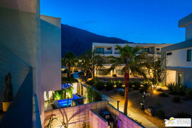 274 Mayfair Way, Palm Springs, CA 92264