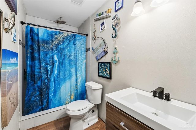 5305 La Cima Drive, Edinburg, TX 78542