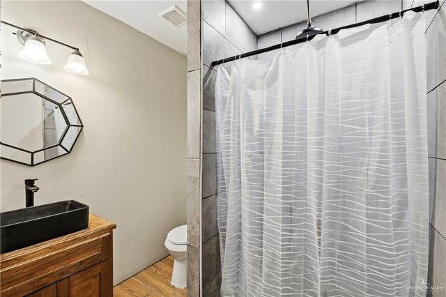 5305 La Cima Drive, Edinburg, TX 78542