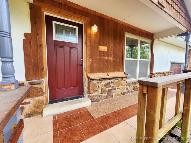 16809 W 790 Road, Tahlequah, OK 74464