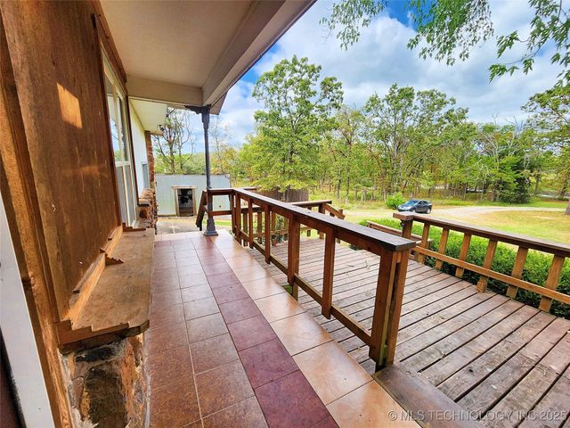 16809 W 790 Road, Tahlequah, OK 74464