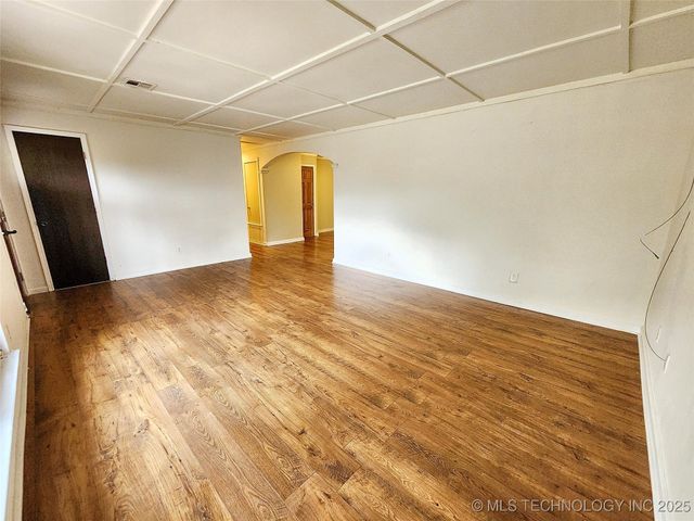 16809 W 790 Road, Tahlequah, OK 74464