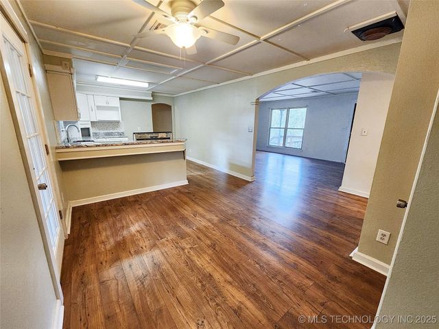 16809 W 790 Road, Tahlequah, OK 74464