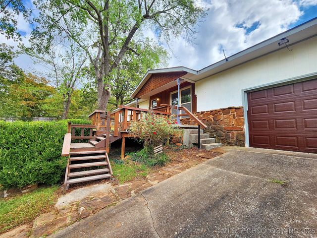 16809 W 790 Road, Tahlequah, OK 74464