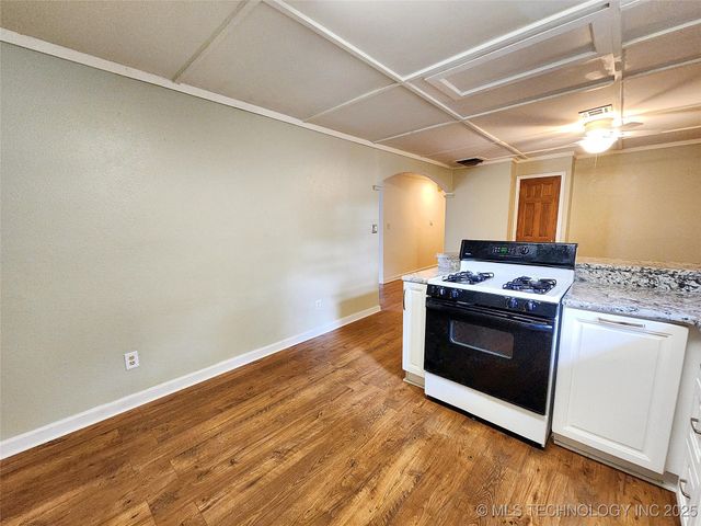 16809 W 790 Road, Tahlequah, OK 74464