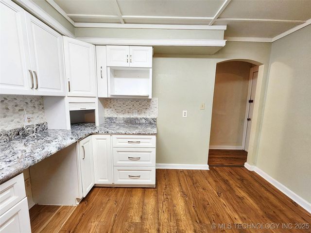 16809 W 790 Road, Tahlequah, OK 74464