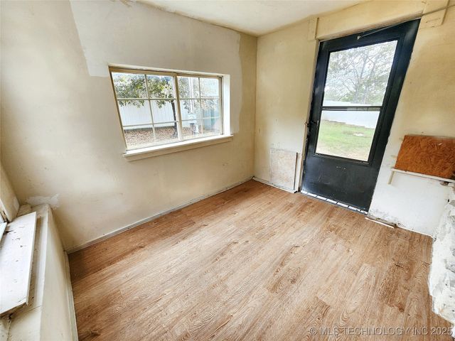 16809 W 790 Road, Tahlequah, OK 74464