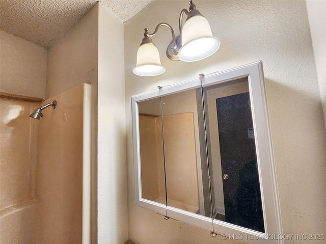 16809 W 790 Road, Tahlequah, OK 74464