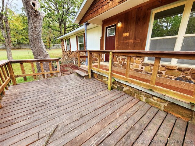 16809 W 790 Road, Tahlequah, OK 74464