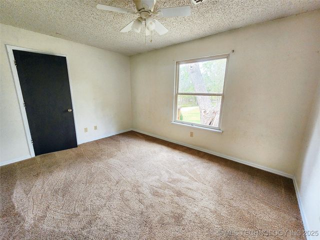 16809 W 790 Road, Tahlequah, OK 74464