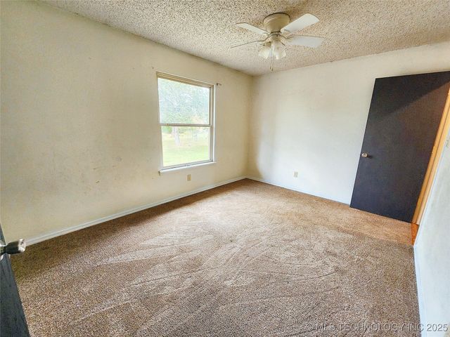 16809 W 790 Road, Tahlequah, OK 74464