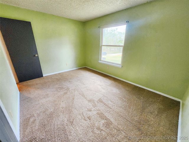 16809 W 790 Road, Tahlequah, OK 74464