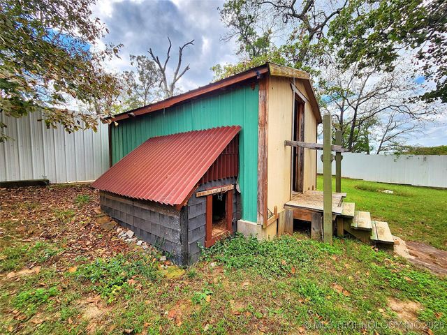 16809 W 790 Road, Tahlequah, OK 74464