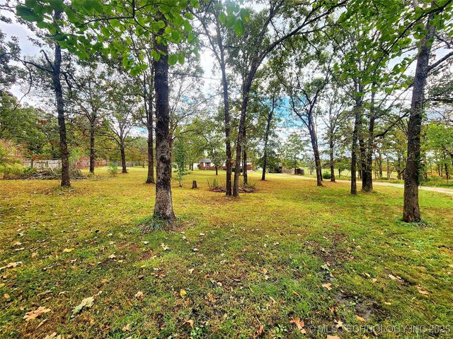 16809 W 790 Road, Tahlequah, OK 74464