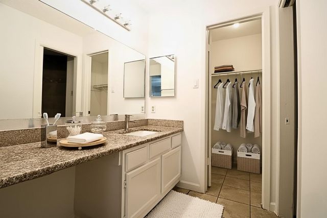 10314 Hollow Canyon Court, Sugar Land, TX 77498