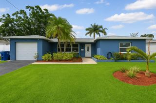 2461 61ST LANE N, St Petersburg, FL 33710