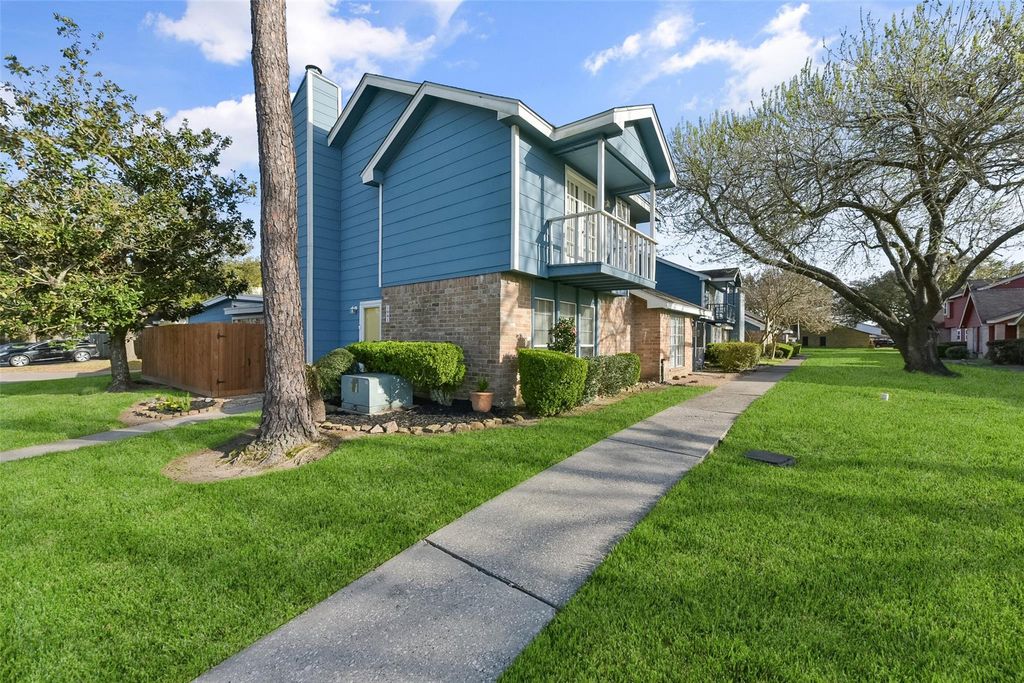 1941 Country Village Boulevard A, Humble, TX 77338