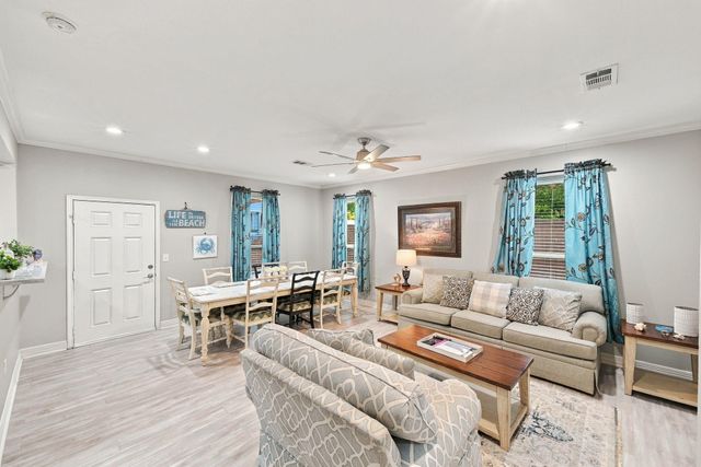 2205 30th Street, Galveston, TX 77550
